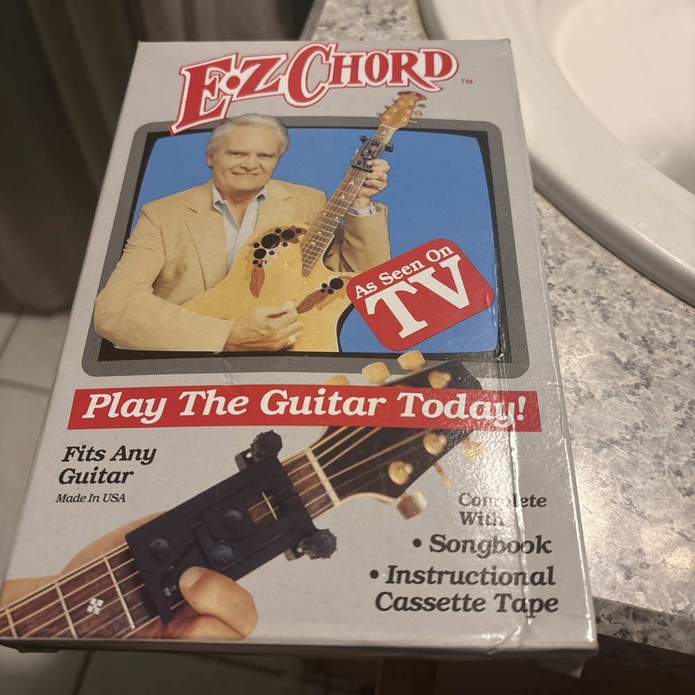 Original E-Z CHORD Guitar Chording Device + Guide Book, Cassette